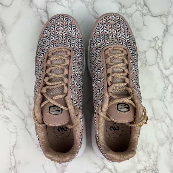 Nike Air Max Plus ✨ - Picture 8 of 15